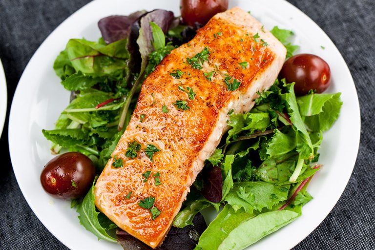 Pan-Seared Salmon Salad with Lemon Dijon Vinaigrette - Don't Sweat The ...